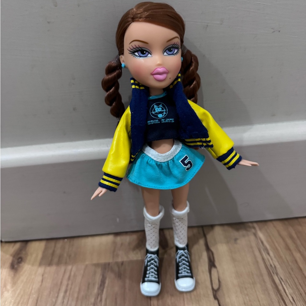 Bratz Roxy